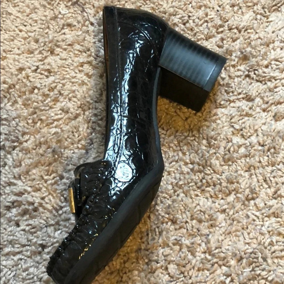 Naturalized Clogs - Picture 4 of 6